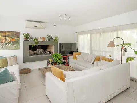 Casa en Venta en San Agustin, Villanueva - 5 Ambientes