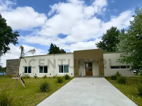 Casa a Estrenar en San Eliseo Golf - 5 Ambientes con Piscina y Suite