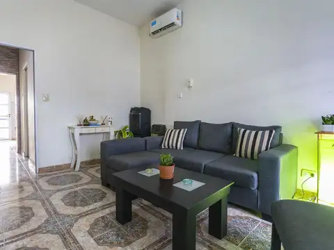 Casa 4 ambientes con 1 baño
