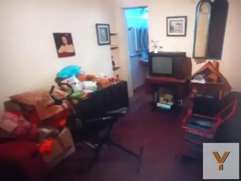 Casa en venta - 3 Dormitorios 2 Baños - Cochera - Mataderos