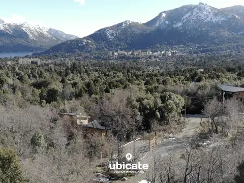 Lote PH en Entre Cerros: Privacidad, naturaleza y excelente conectividad.