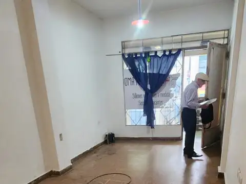 Local en Alquiler Via Púb.