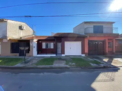 CASA EN VENTA - FORMOSA AL 300