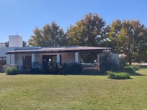 Venta casa La Primavera Golf, Carlos Keen, Luján