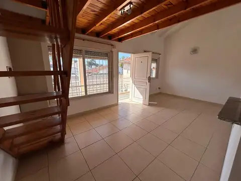 Jonas salk 4200, Piso 2