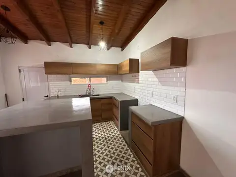 Casa 3 ambientes con 1 baño