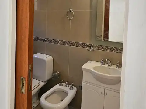 Tonelero 6900, Piso PB