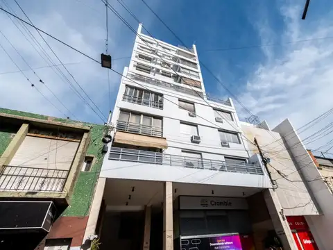 Amplio departamento 2 dormitorios con cochera