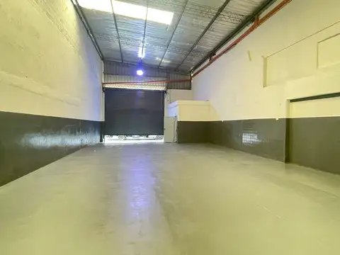 Galpon en Venta 30  mts Fondo