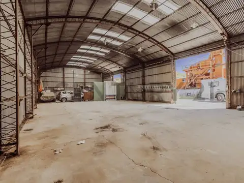 131 y 518 100, Piso 0