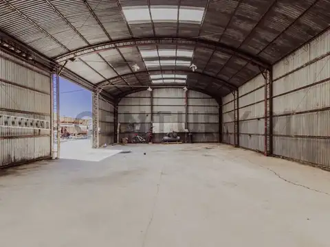 Galpon cerrado en alquiler en Jose Hernández