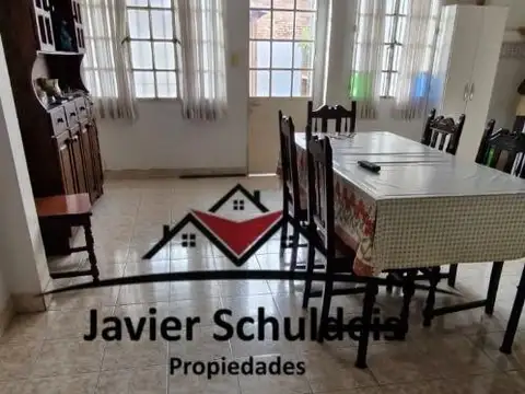 Casa 3 ambientes con 1 baño