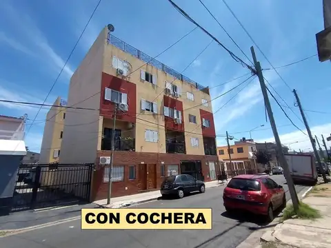 DPTO 2 AMB., PLANTA BAJA FRENTE, CON COCHERA