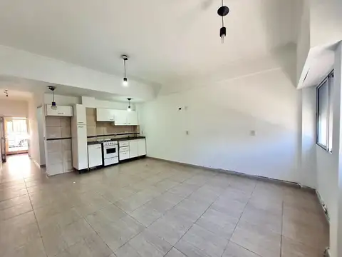 Gral. Paunero 1200, Piso PB