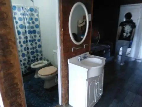 Casa 3 ambientes con 1 baño