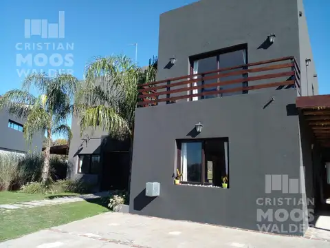 Casa en Venta en El Cazal, USD 240.000