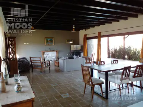 Casa de 5 ambientes en Venta  en El Cazal Escobar