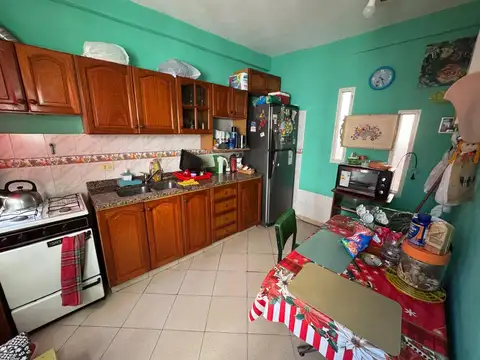 PH en PB en muy buen estado con quincho e importante patio