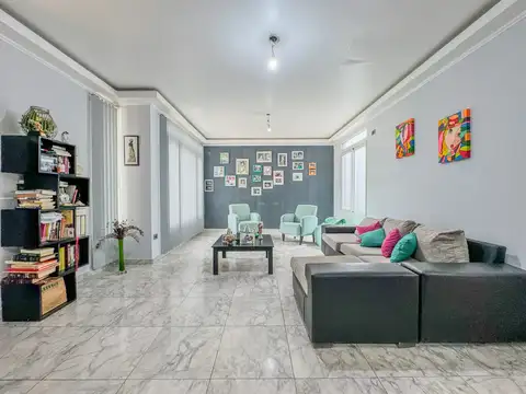 Casa 7 ambientes con 4 baños