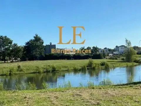 Terreno en Venta de 941,0 m2