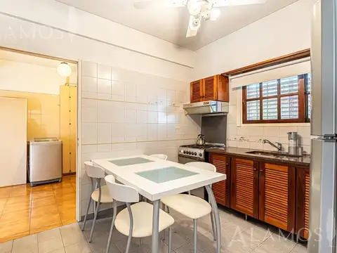 Casa 5 ambientes con 3 baños