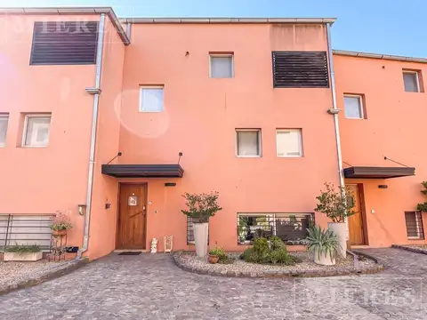 Depto Tipo Casa en Alquiler Temporal de 4 ambientes