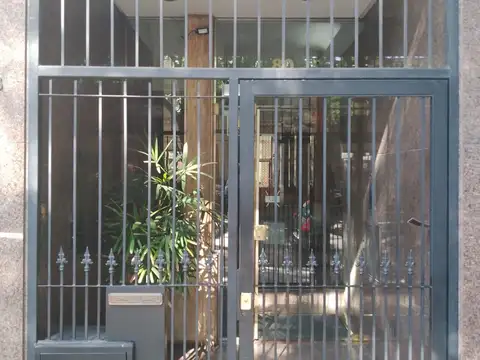 Juan Carlos Gómez 100, Piso 2