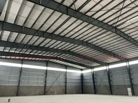NAVE INDUSTRIAL DE 1422 M² A ESTRENAR EN EL PIM 1