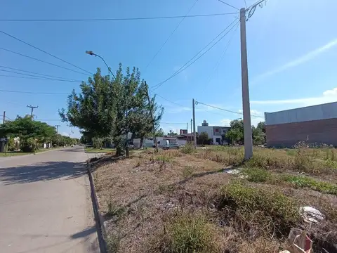 VENTA TERRENO EN ESQUINA