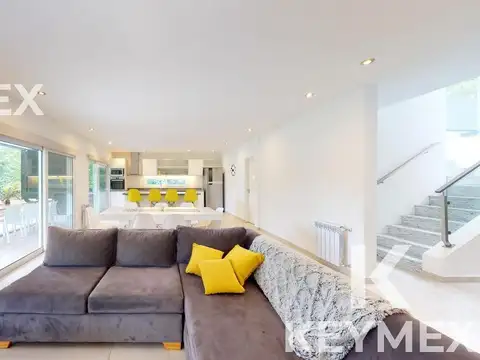 VENTA CASA  DE 5 DORMITORIOS EN MIRALAGOS