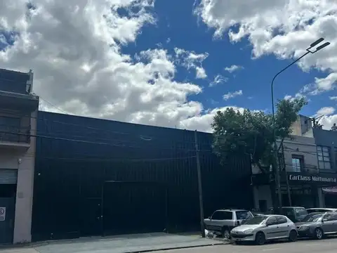 Av. Bartolomé Mitre 200