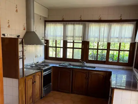 Casa en Venta en Los Troncos, USD 450.000