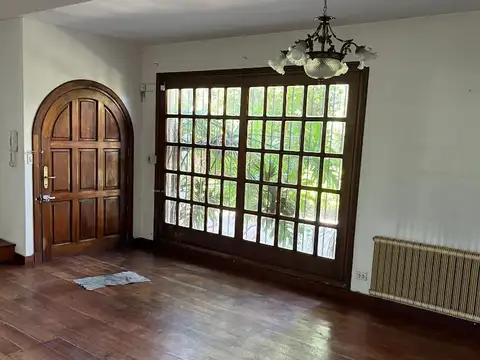 Casa 4 ambientes con 4 baños