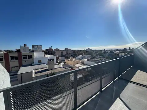 Venta departamento dúplex 2 dorm./2baños c/balcón