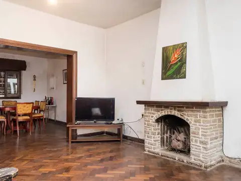 CASA 3 DORMITORIOS VENTA MACROCENTRO