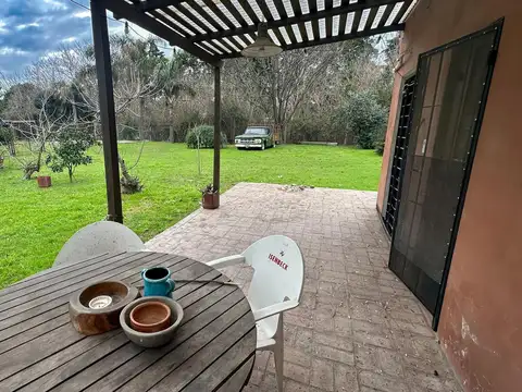 Casa 7 ambientes con 2 baños