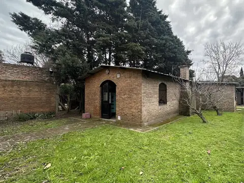 Casa en Alvear - VENTA y/o ALQUILER - EXCEPCIONAL TERRENO