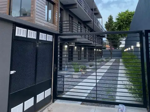 DEPARTAMENTO DE 2 AMBIENTES EN VENTA - MORON SUR