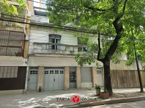 Charlone 900, Piso 2