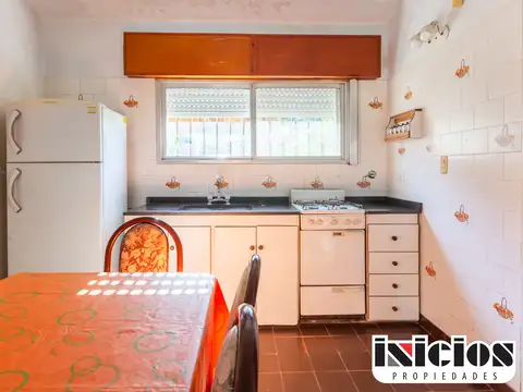 Casa 3 ambientes con 1 baño