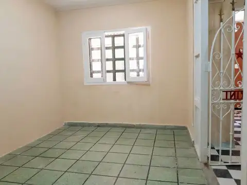 Alquiler de casa para vivienda o uso comercial