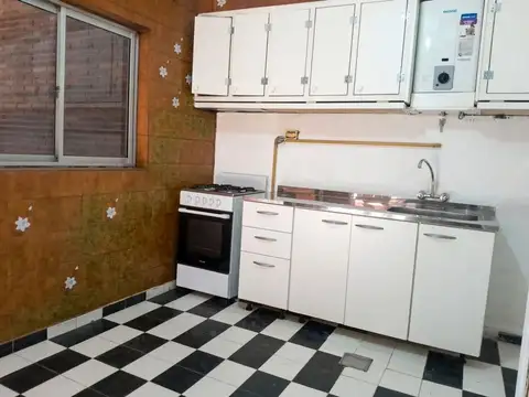 Casa en Alquiler con 1 cochera