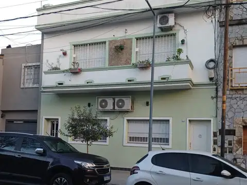 PASAJE GIBRALTAR 5400, VENTA PH DE TRES AMBIENTES