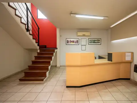 Venta oficina y deposito frente al puerto Santa Fe