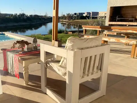Casa en Alquiler de 3 dormitorios