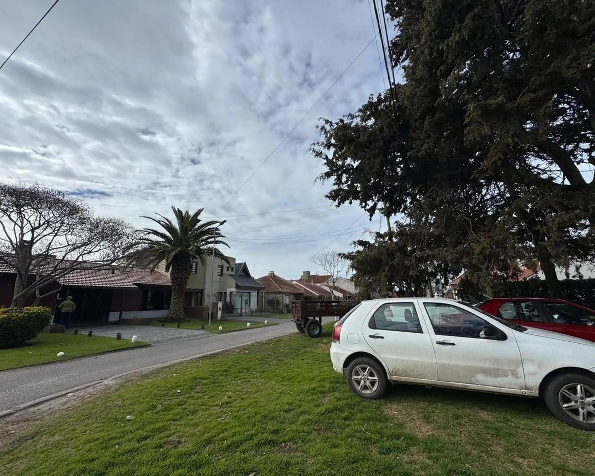 Lote en esquina - zona residencial