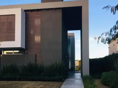 Casa en Venta en Nordelta, USD 1.900.000