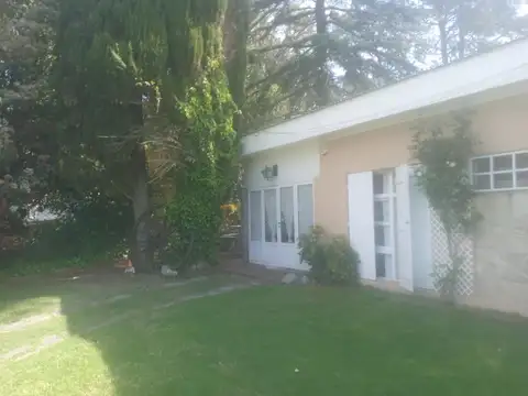 Casa 2 ambientes con 2 baños