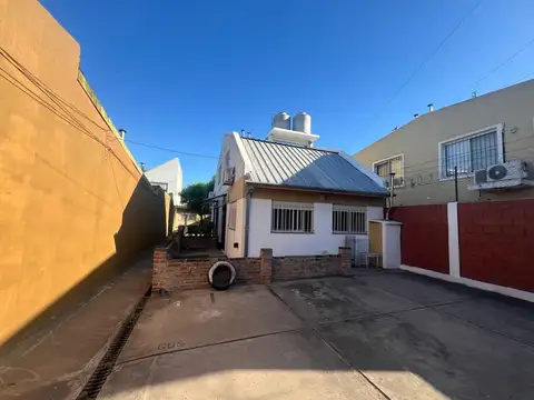 VENTA CASA MULTIFAMILIAR MORENO 323 MTS DE TERRENO