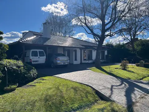 Casa en Alquiler de 4 dormitorios